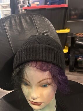 Black Knit Pom Beanie Hat - Women